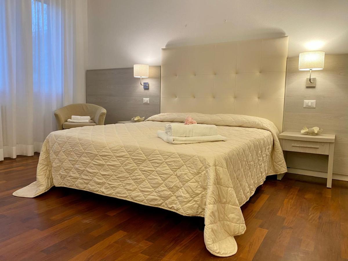 Villa Alda Suites & Rooms แชร์เวีย ภายนอก รูปภาพ