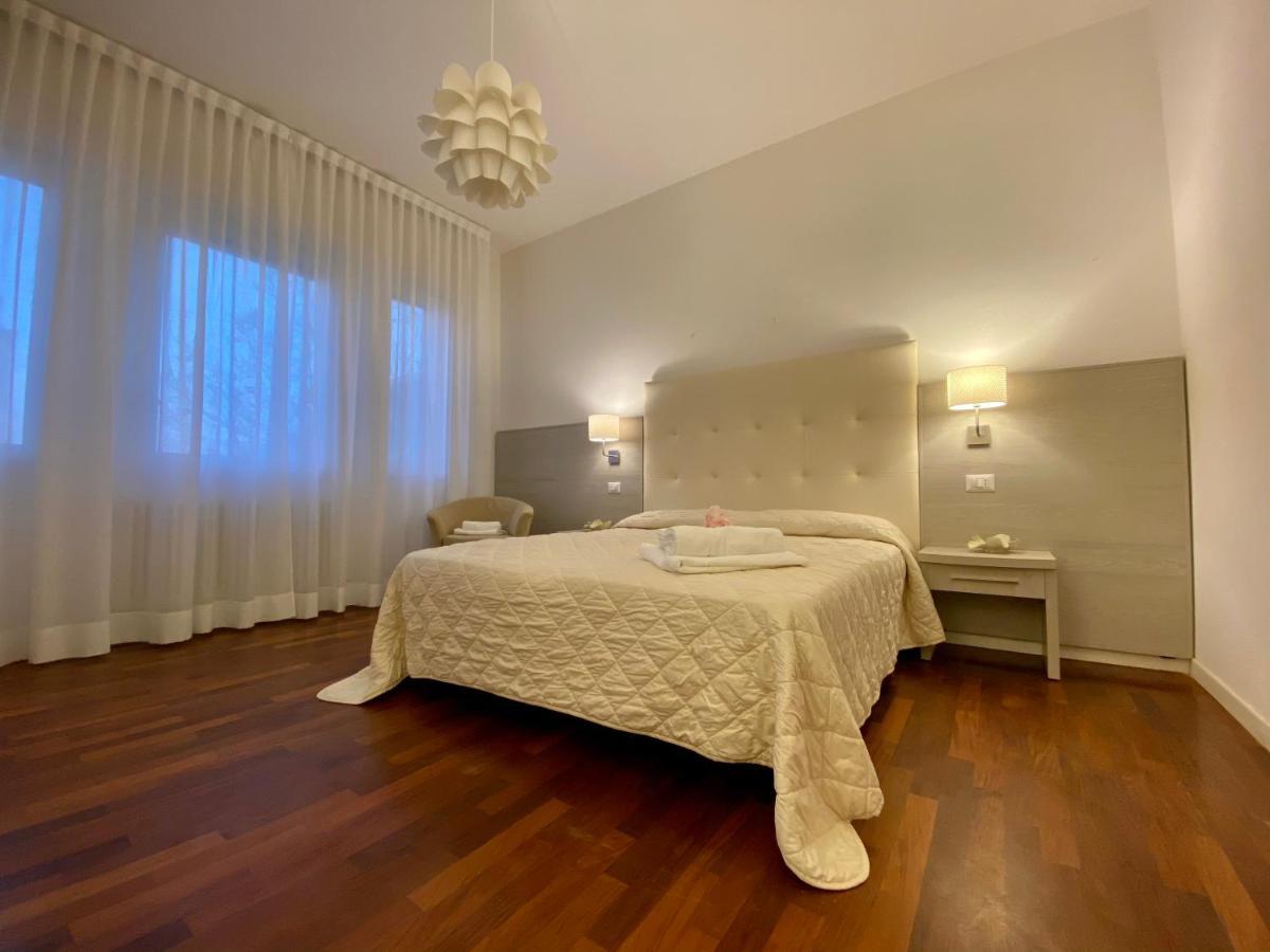 Villa Alda Suites & Rooms แชร์เวีย ภายนอก รูปภาพ