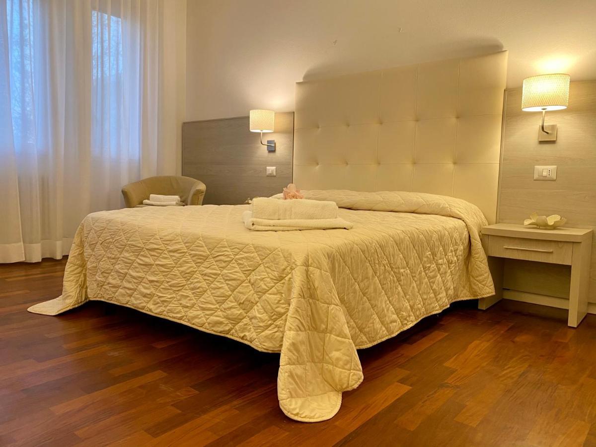 Villa Alda Suites & Rooms แชร์เวีย ภายนอก รูปภาพ
