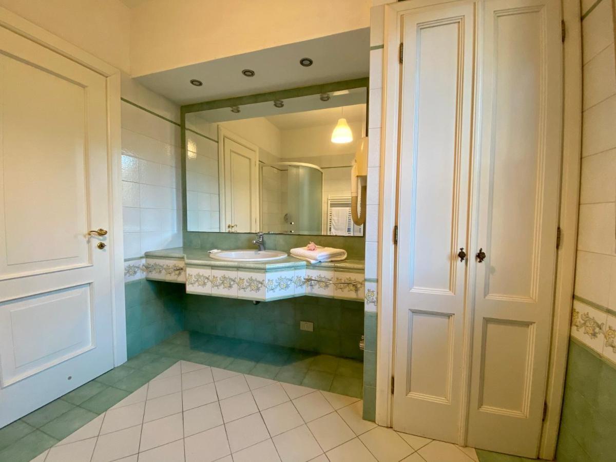 Villa Alda Suites & Rooms แชร์เวีย ภายนอก รูปภาพ